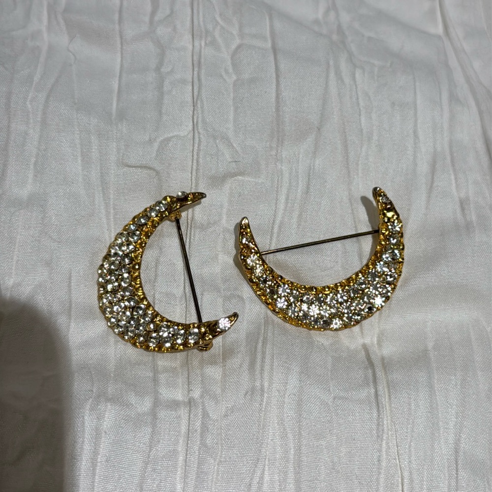 Vintage rhinestone broach pin
